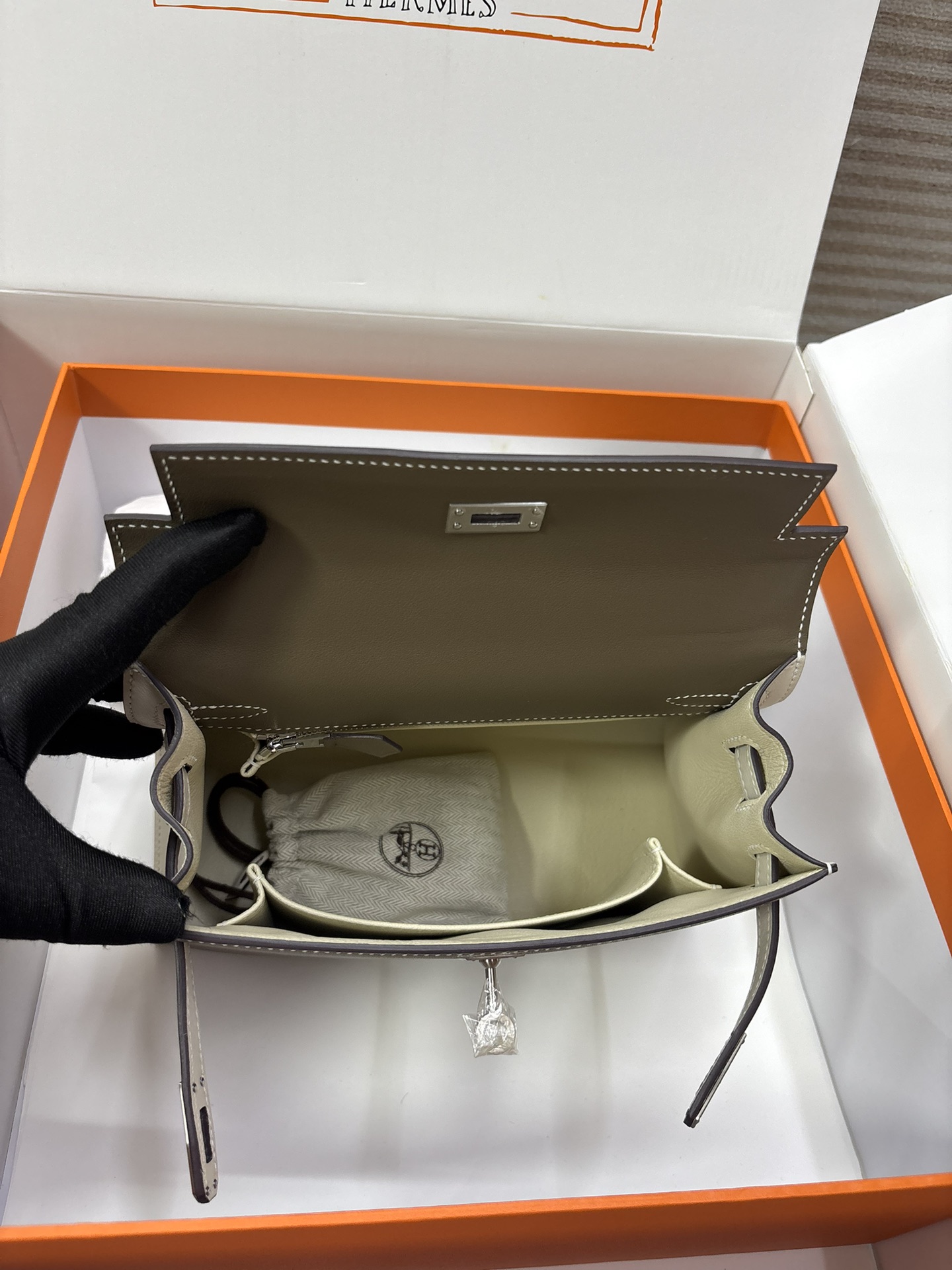 60f629db68d33ab9e4c9426c67f3ee6b_1765266610_1622.jpg 60f629db68d33ab9e4c9426c67f3ee6b_1765266610_1622.jpg