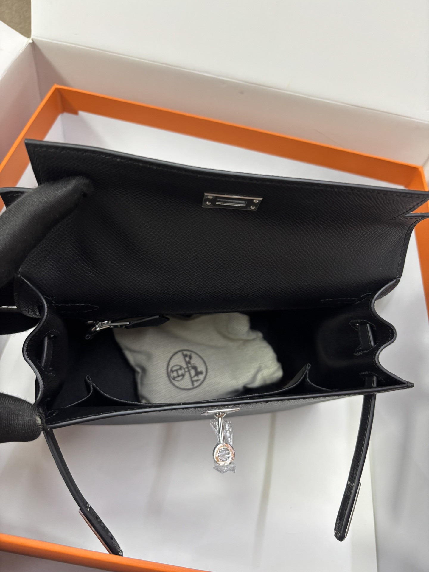 7bed26008f32d7d47e363f7b9784050c_1765343212_7697.jpg 7bed26008f32d7d47e363f7b9784050c_1765343212_7697.jpg