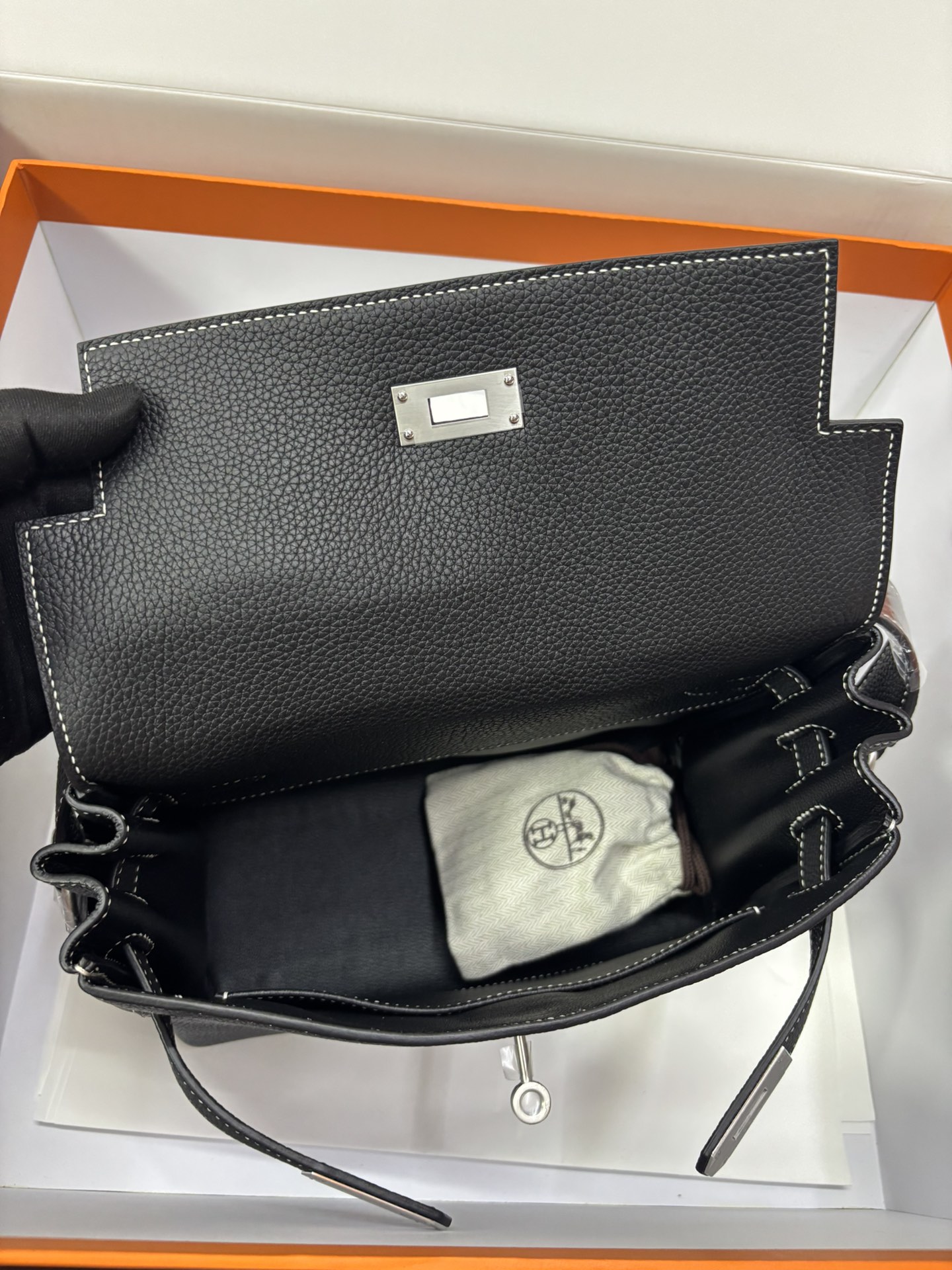 7bed26008f32d7d47e363f7b9784050c_1765350349_4707.jpg 7bed26008f32d7d47e363f7b9784050c_1765350349_4707.jpg