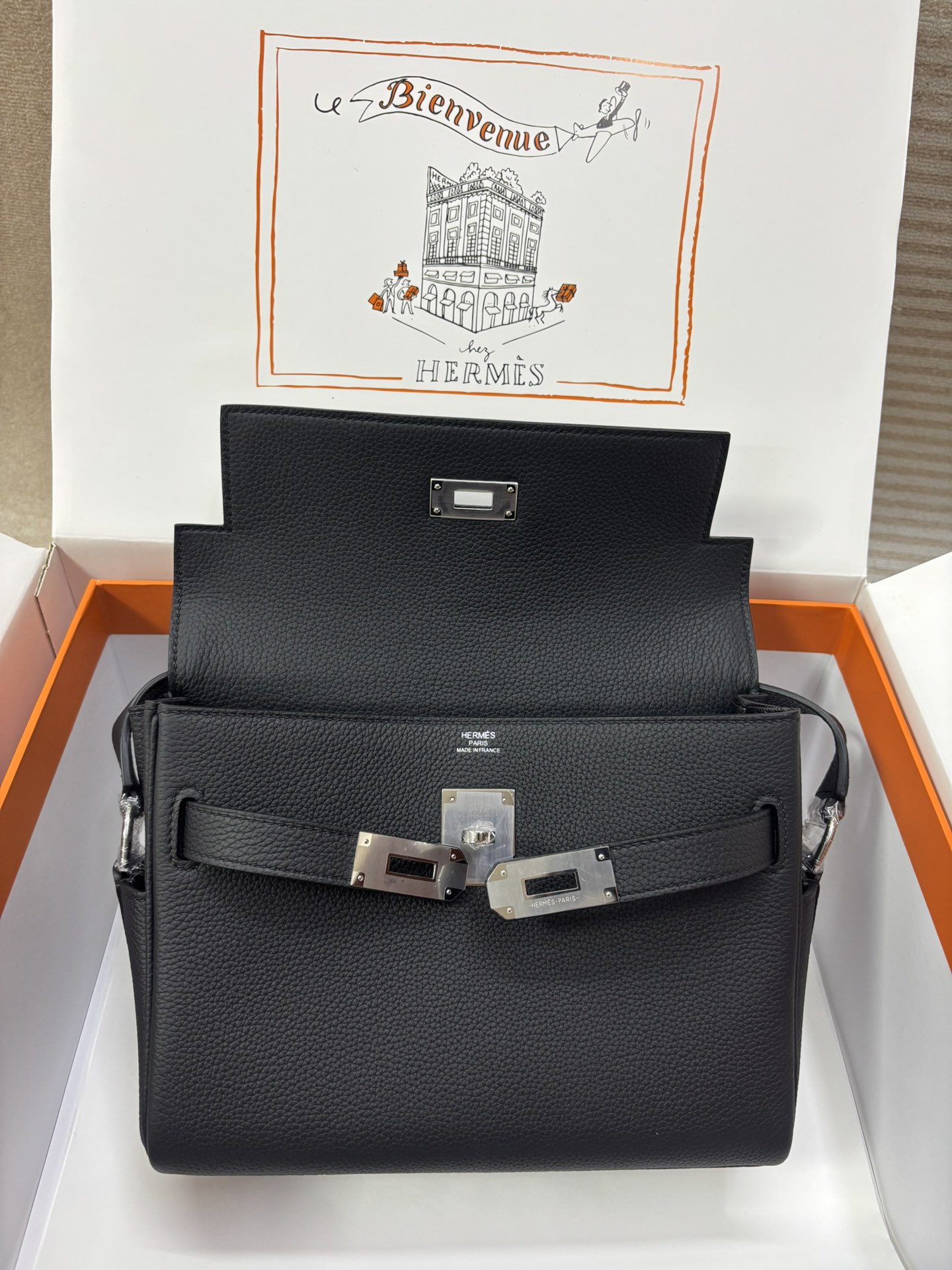 7bed26008f32d7d47e363f7b9784050c_1765356900_0835.jpg 7bed26008f32d7d47e363f7b9784050c_1765356900_0835.jpg