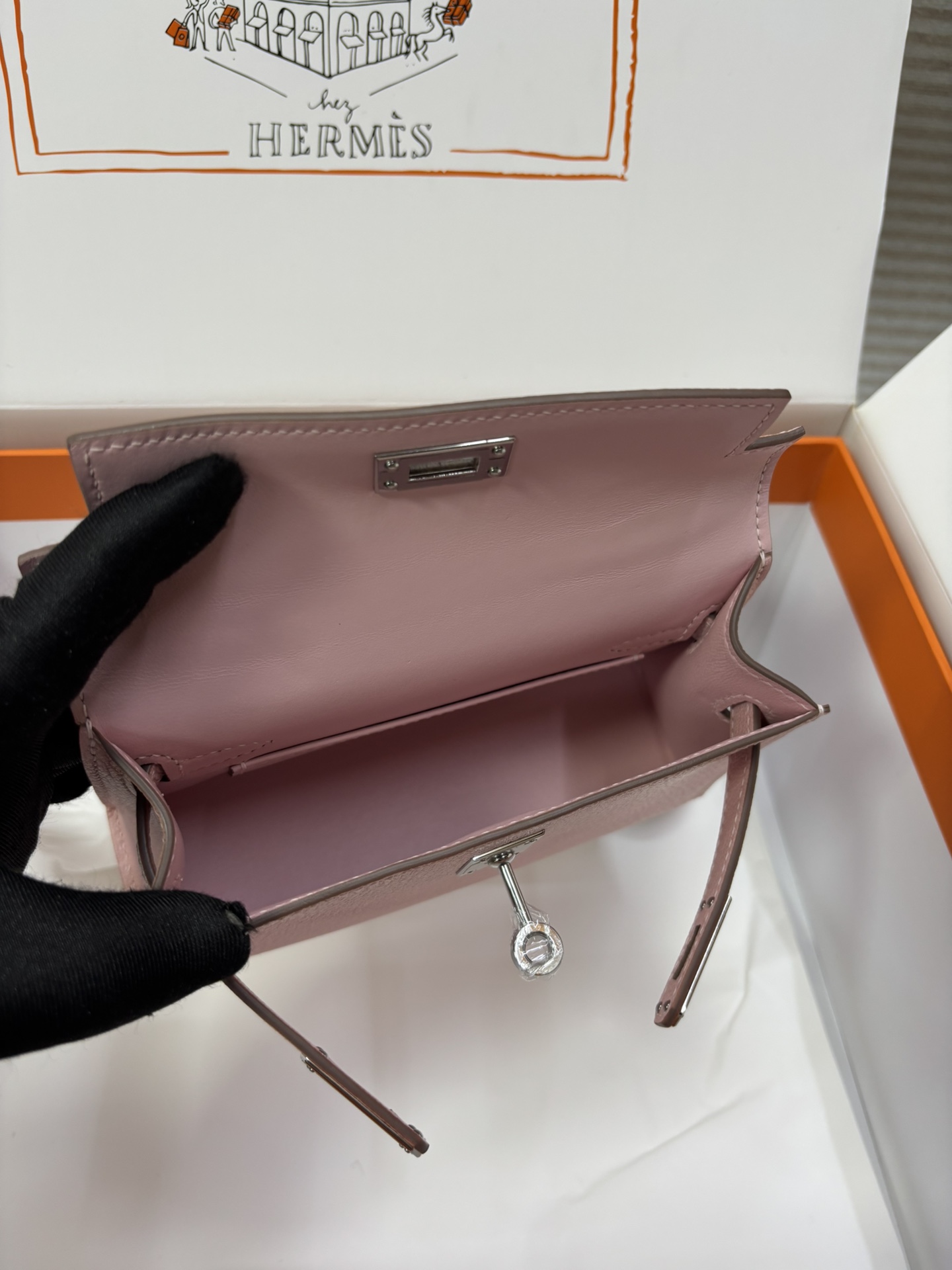 7f7747a4bc114ced3e24705796168914_1765185503_8483.jpg 7f7747a4bc114ced3e24705796168914_1765185503_8483.jpg