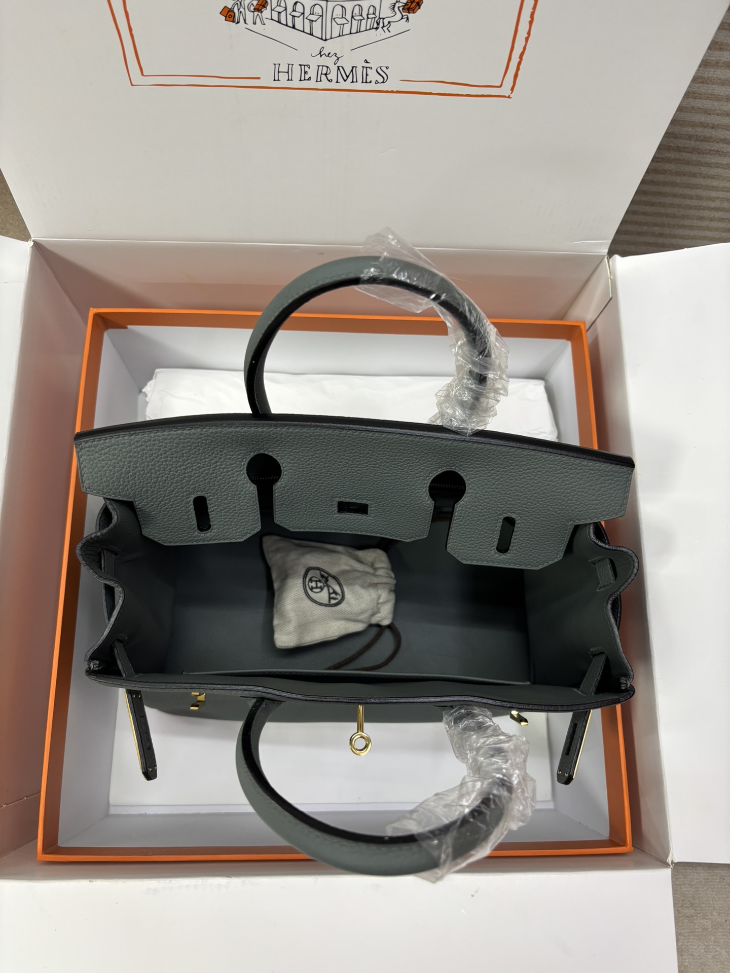 7f7747a4bc114ced3e24705796168914_1765187501_2802.jpg 7f7747a4bc114ced3e24705796168914_1765187501_2802.jpg