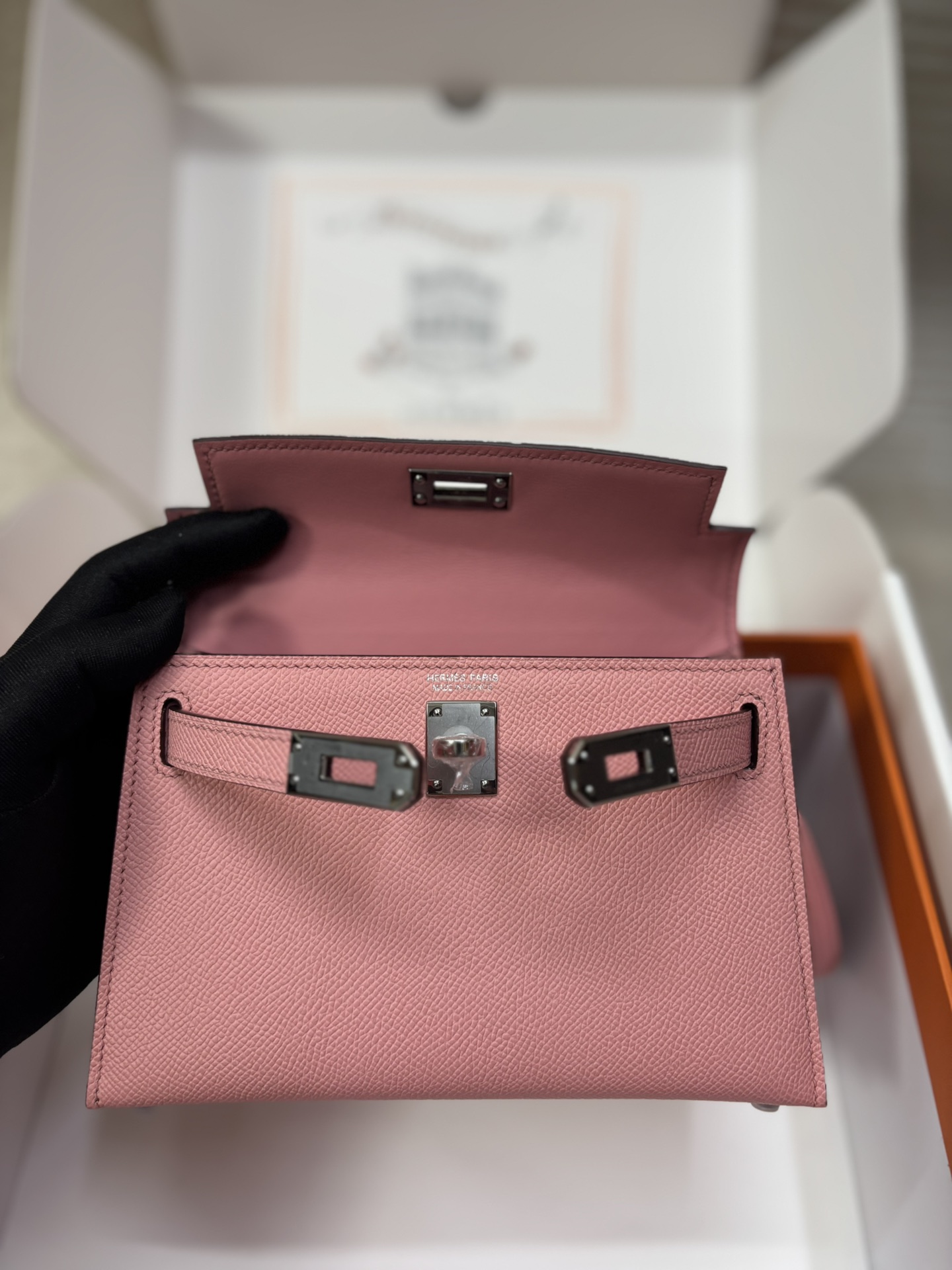 b5c0214cd88ffd5d94a597275b796490_1765435282_096.jpg b5c0214cd88ffd5d94a597275b796490_1765435282_096.jpg