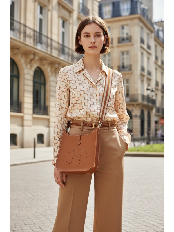 에블린 Evelyn 29 TC (Taurillon Clemence) 37 골드 브라운(Gold Brown) 실버 하드웨어